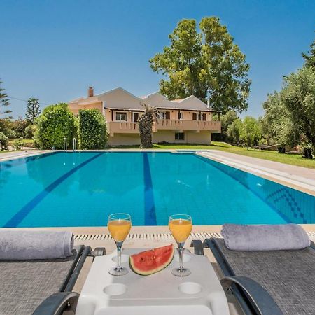 Leone Luxury Villas Kalamákion Dış mekan fotoğraf