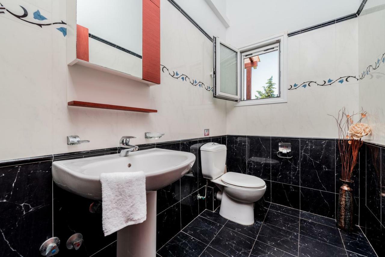 Leone Luxury Villas Kalamákion Dış mekan fotoğraf